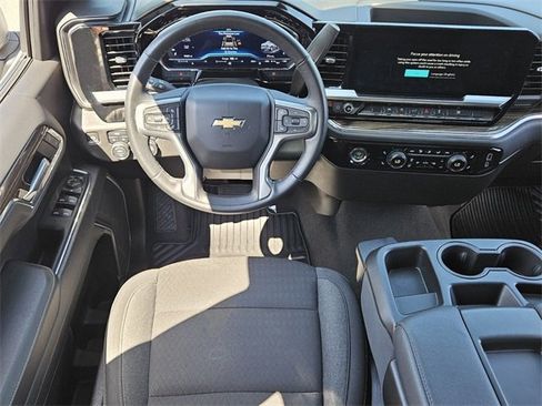 Used 2024 Chevrolet Silverado 1500 LT image 7