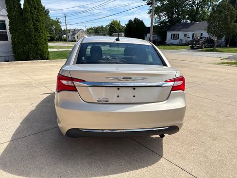 Used 2013 Chrysler 200 Touring FWD image 7