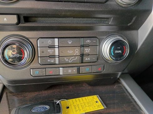 Used 2017 Ford F250 Platinum w/ FX4 Off-Road Package image 35