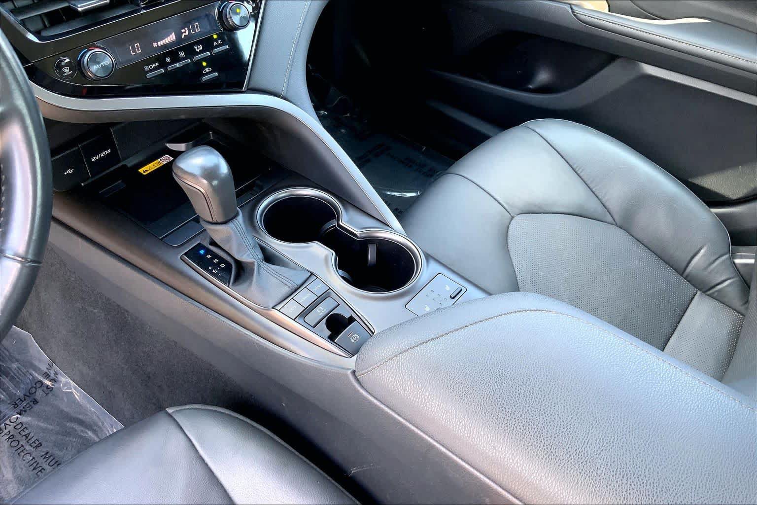 Used 2024 Toyota Camry XSE FWD image 16