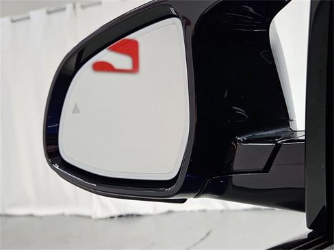 Used 2025 BMW X7 M60i image 29