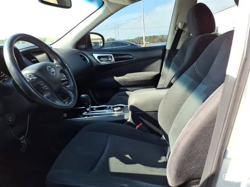 Used 2015 Nissan Pathfinder SV image 7