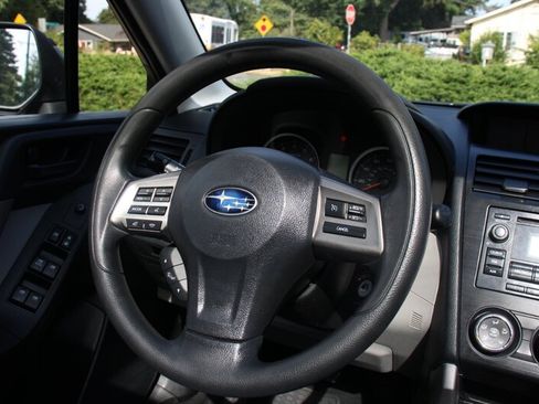 Used 2015 Subaru Forester 2.5i Premium w/ All-Weather Package AWD/4WD image 17