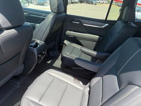 New 2026 GMC Acadia Elevation w/ Elevation Premium Package FWD image 9