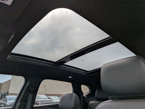 Used 2021 Chevrolet Blazer RS w/ Enhanced Convenience Package image 13