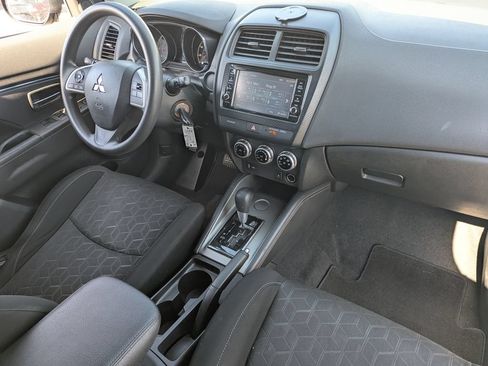 Used 2021 Mitsubishi Outlander Sport ES FWD image 32