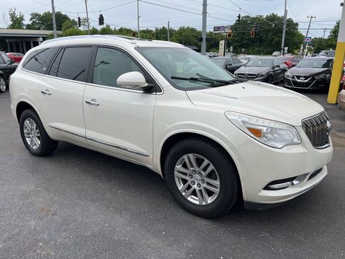 Used 2015 Buick Enclave Convenience FWD image 2