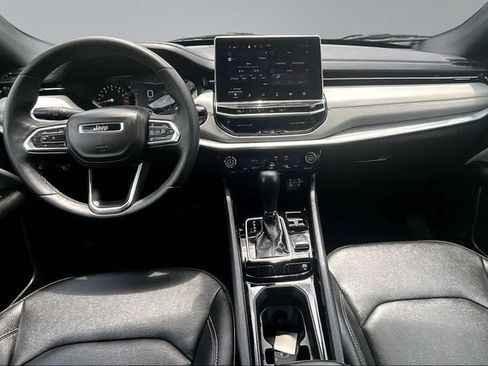 Used 2025 Jeep Compass Limited AWD/4WD image 7