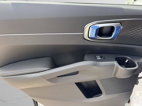 New 2026 Kia Sorento S FWD image 15