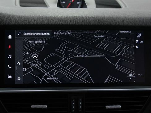 Used 2022 Porsche Cayenne image 17