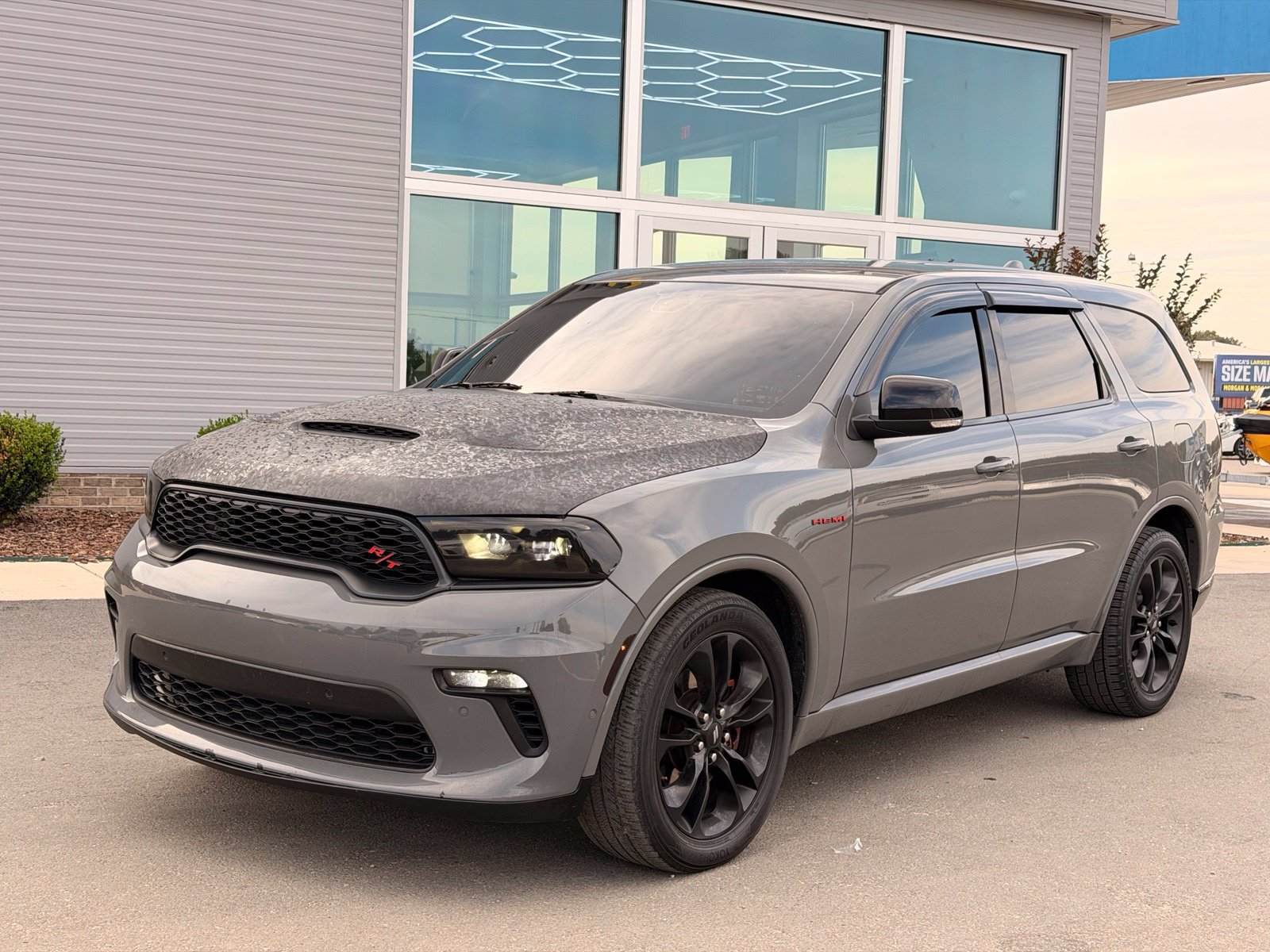 Used 2022 Dodge Durango R/T w/ Blacktop Package AWD/4WD image 18