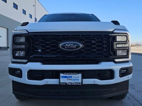 New 2026 Ford F350 Lariat w/ Black Appearance Package image 8