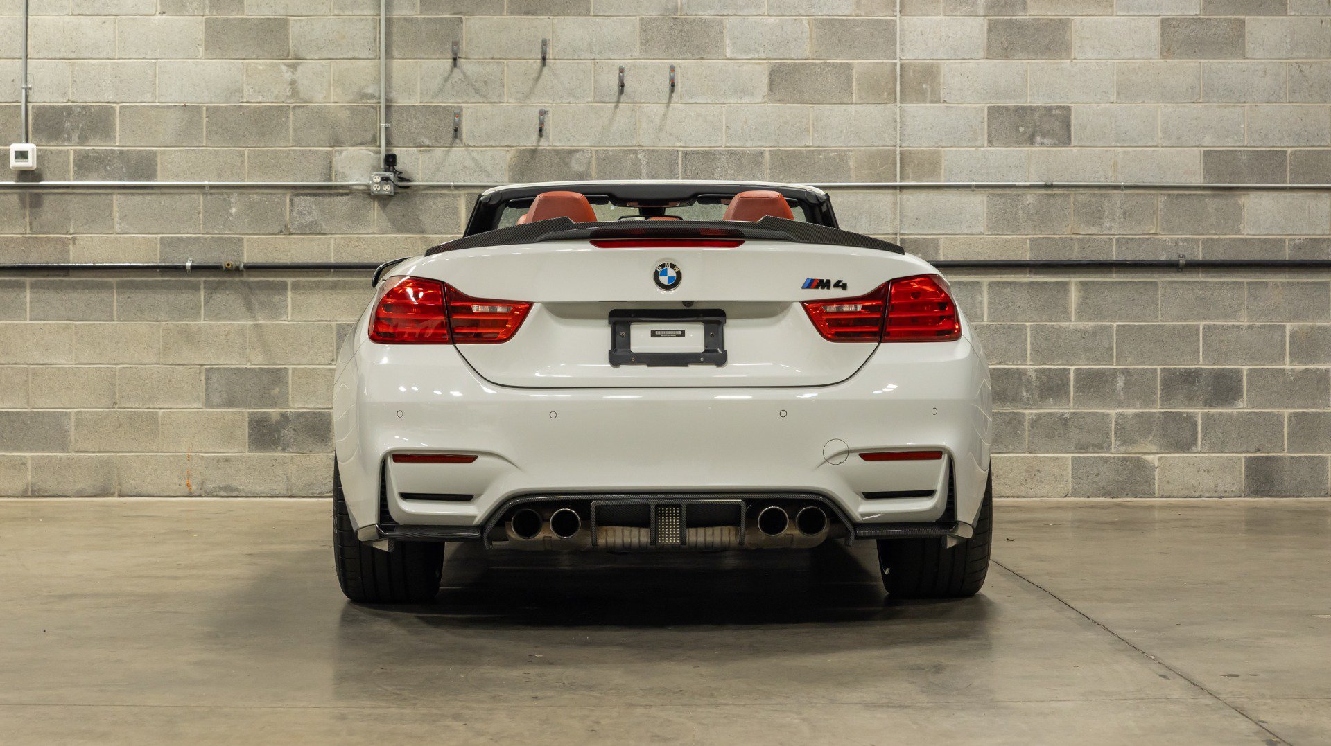 Used 2016 BMW M4 Convertible RWD image 10