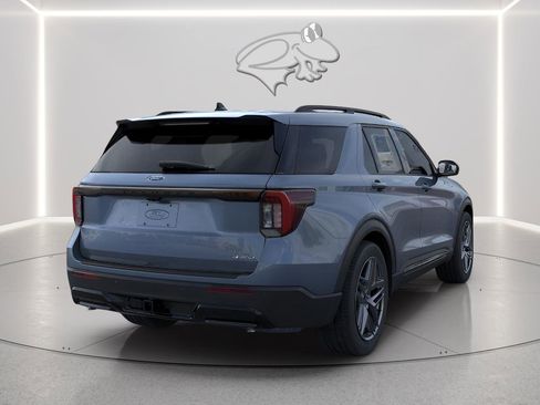 New 2026 Ford Explorer ST-Line w/ ST-Line Street Pack image 6