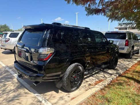 Used 2022 Toyota 4Runner SR5 Premium w/ Moonroof Package RWD image 3