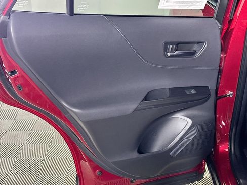 Used 2024 Toyota Venza Limited image 18