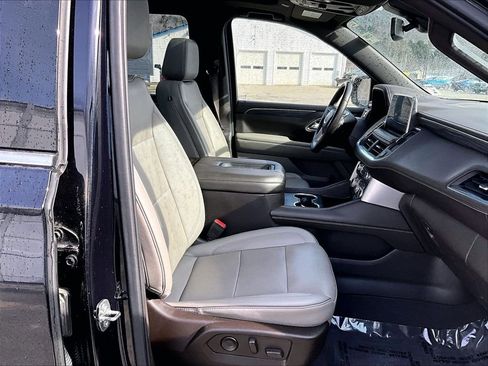 Used 2021 GMC Yukon XL SLT image 11