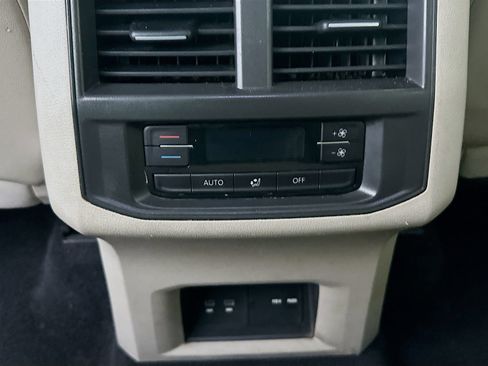 Used 2022 Volkswagen Atlas SE w/ Black Wheel Package AWD/4WD image 23
