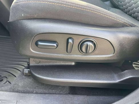 Used 2018 Chevrolet Equinox LT w/ Sun & Infotainment Package AWD/4WD image 17