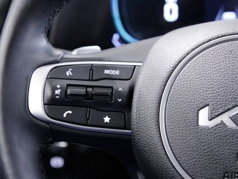 Used 2023 Kia Sportage EX w/ EX Premium Package image 26