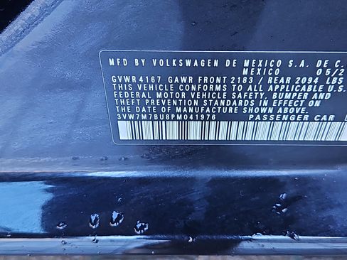 Certified 2023 Volkswagen Jetta SE w/ Panoramic Sunroof Package image 8