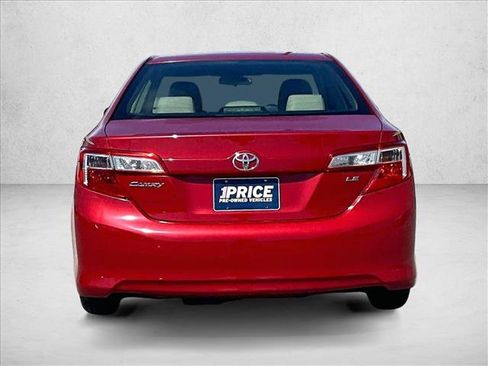 Used 2012 Toyota Camry LE FWD image 4