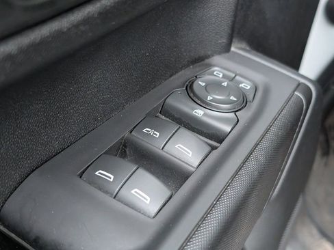 Used 2023 Chevrolet Silverado 1500 Custom image 17