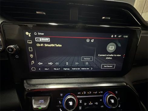 Certified 2022 GMC Sierra 1500 AT4 w/ AT4 Preferred Package image 16