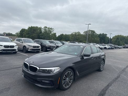Used 2018 BMW 530e xDrive AWD/4WD image 3