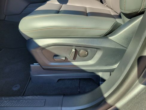 New 2026 Ford Explorer Active w/ Active Comfort Package image 9