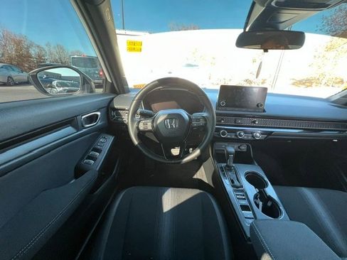 Used 2025 Honda Civic Sport image 11