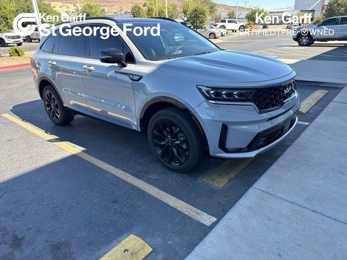 Used 2023 Kia Sorento SX AWD/4WD image 1
