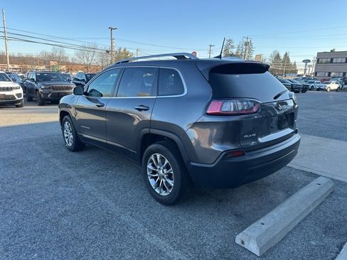 Used 2019 Jeep Cherokee Latitude Plus image 3