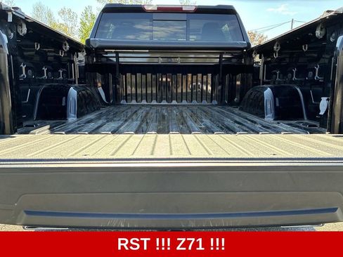 Used 2023 Chevrolet Silverado 1500 RST w/ Convenience Package II AWD/4WD image 14