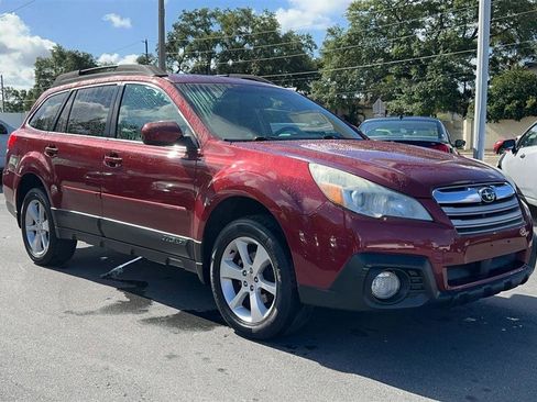 Used 2014 Subaru Outback 2.5i Premium w/ Moonroof Package AWD/4WD image 4