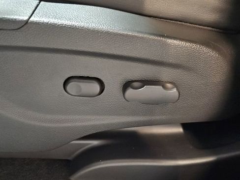 Used 2016 Buick Encore FWD image 12