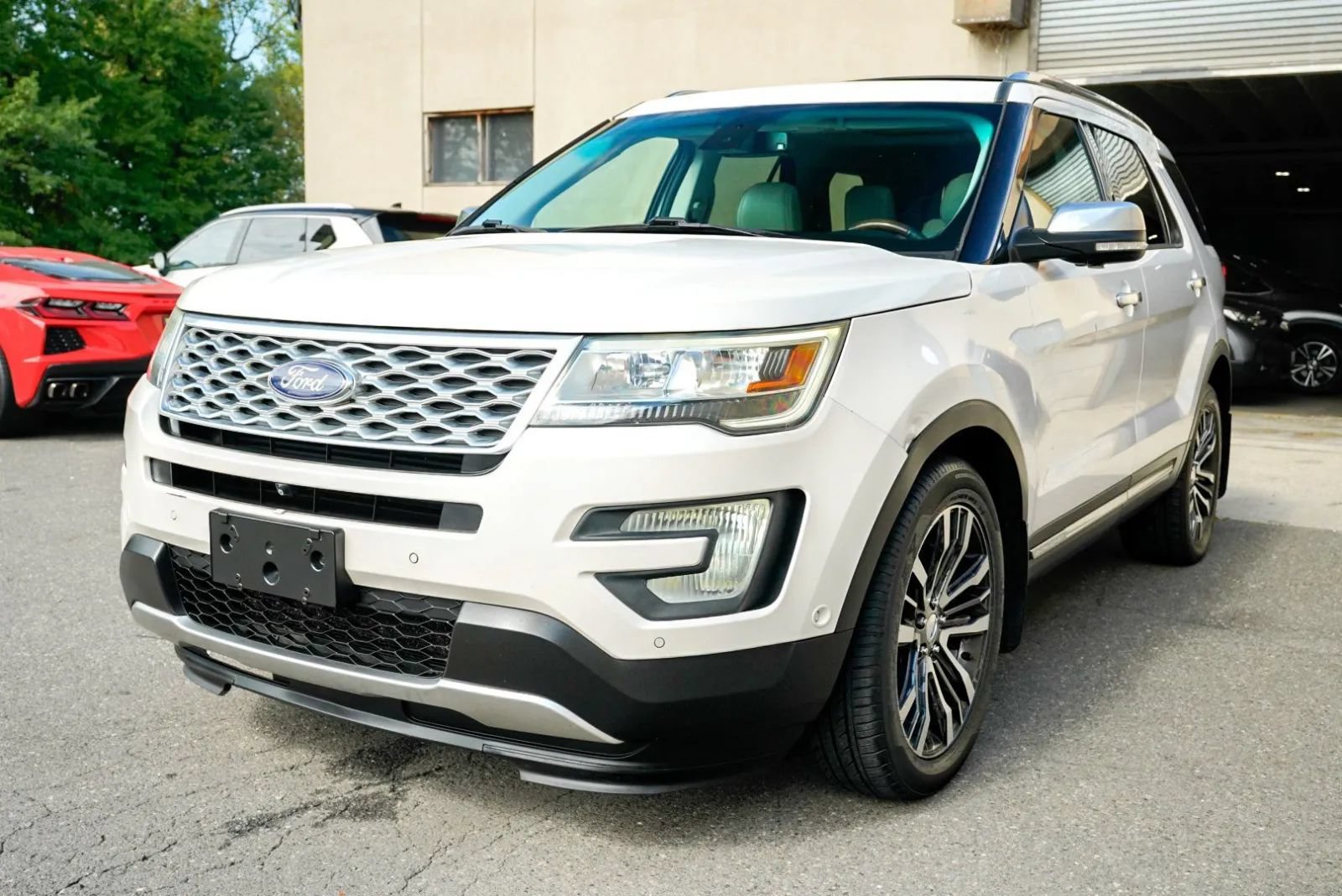 Used 2017 Ford Explorer Platinum AWD/4WD image 9