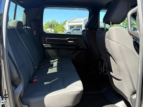 Used 2019 RAM 1500 Big Horn AWD/4WD image 40