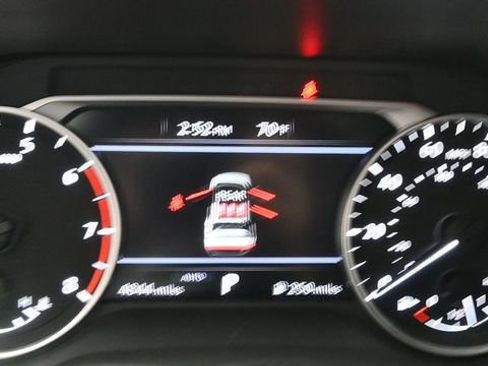 Used 2023 Nissan Rogue S AWD/4WD image 17