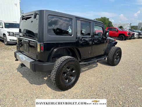 Used 2015 Jeep Wrangler Unlimited Sahara AWD/4WD image 5