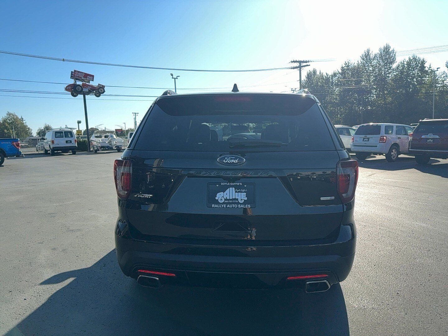 Used 2017 Ford Explorer Sport w/ Equipment Group 401A AWD/4WD image 6