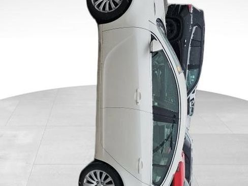 Used 2012 Buick Regal Leather image 2