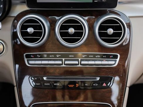 Used 2016 Mercedes-Benz GLC 300 4MATIC image 22