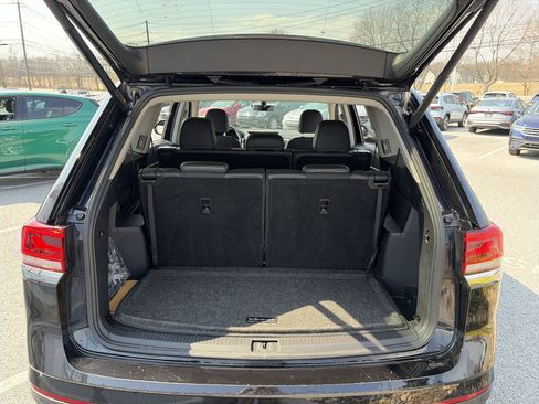 Used 2023 Volkswagen Atlas SE image 28