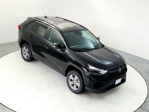 Used 2024 Toyota RAV4 XLE w/ Convenience Package AWD/4WD image 13