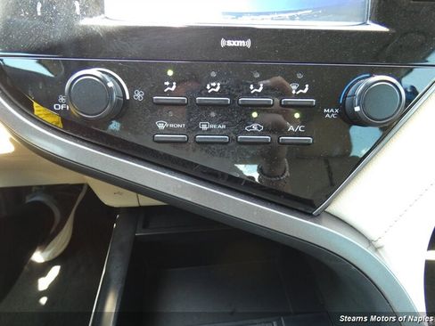 Used 2020 Toyota Camry LE FWD image 31