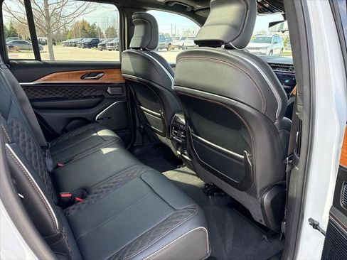 Certified 2024 Jeep Grand Cherokee Summit AWD/4WD image 12
