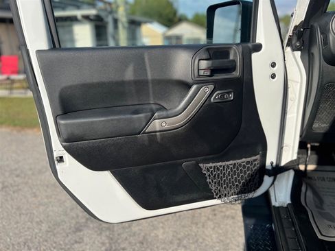 Used 2015 Jeep Wrangler Unlimited Sport w/ Quick Order Package 24S image 13