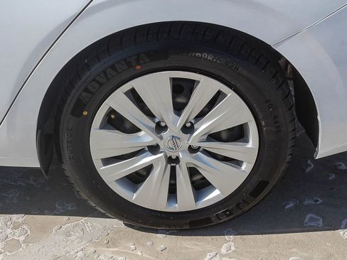 Used 2023 Nissan Sentra S image 7