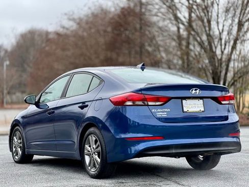 Used 2017 Hyundai Elantra SE image 7